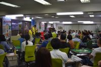 開会挨拶土屋 政士支部長。司会進行、柴田 航平