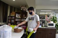 吉澤 彰真　懇親会の準備中
