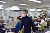 蒲原 史起　遅刻して卓へ急ぐ