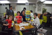 チーム「いとしのゆり～」手塚 ゆり千葉 恭子鈴木 寿佳子伊藤 松男